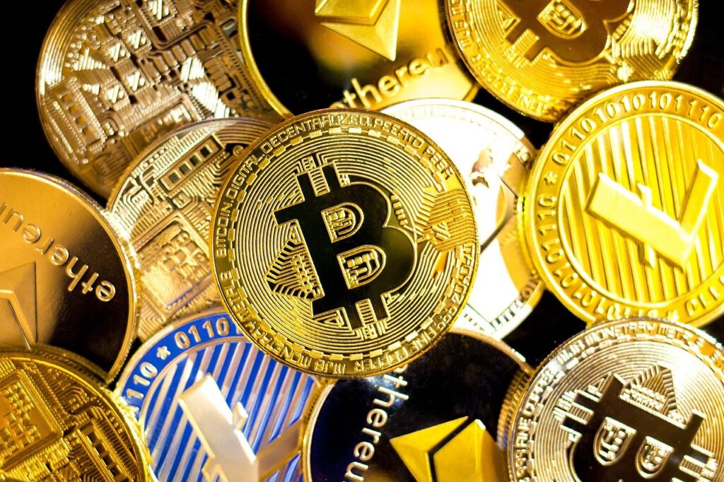 Bitcoin Litecoin Cryptocurrency  - Photospirit / Pixabay